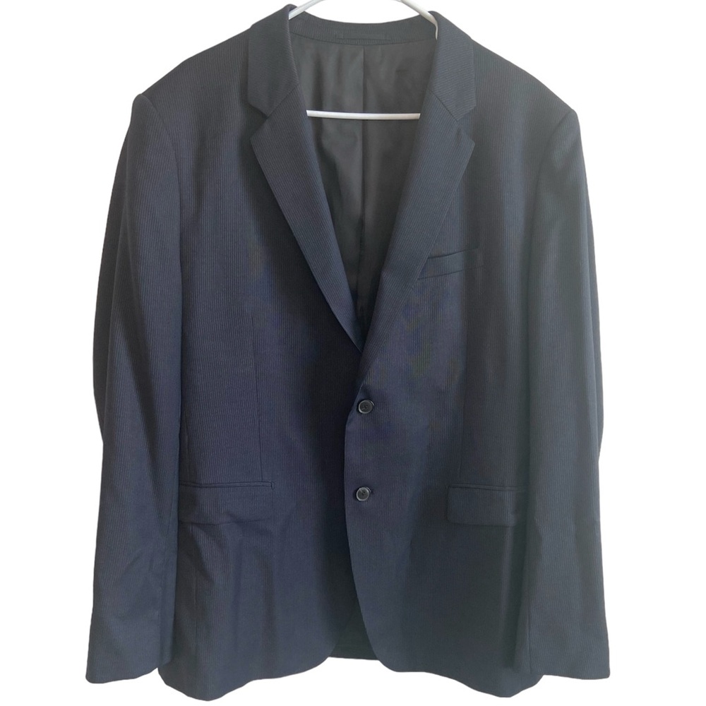 Theory men’s dark blue sport coat / blazer.  Size 46R